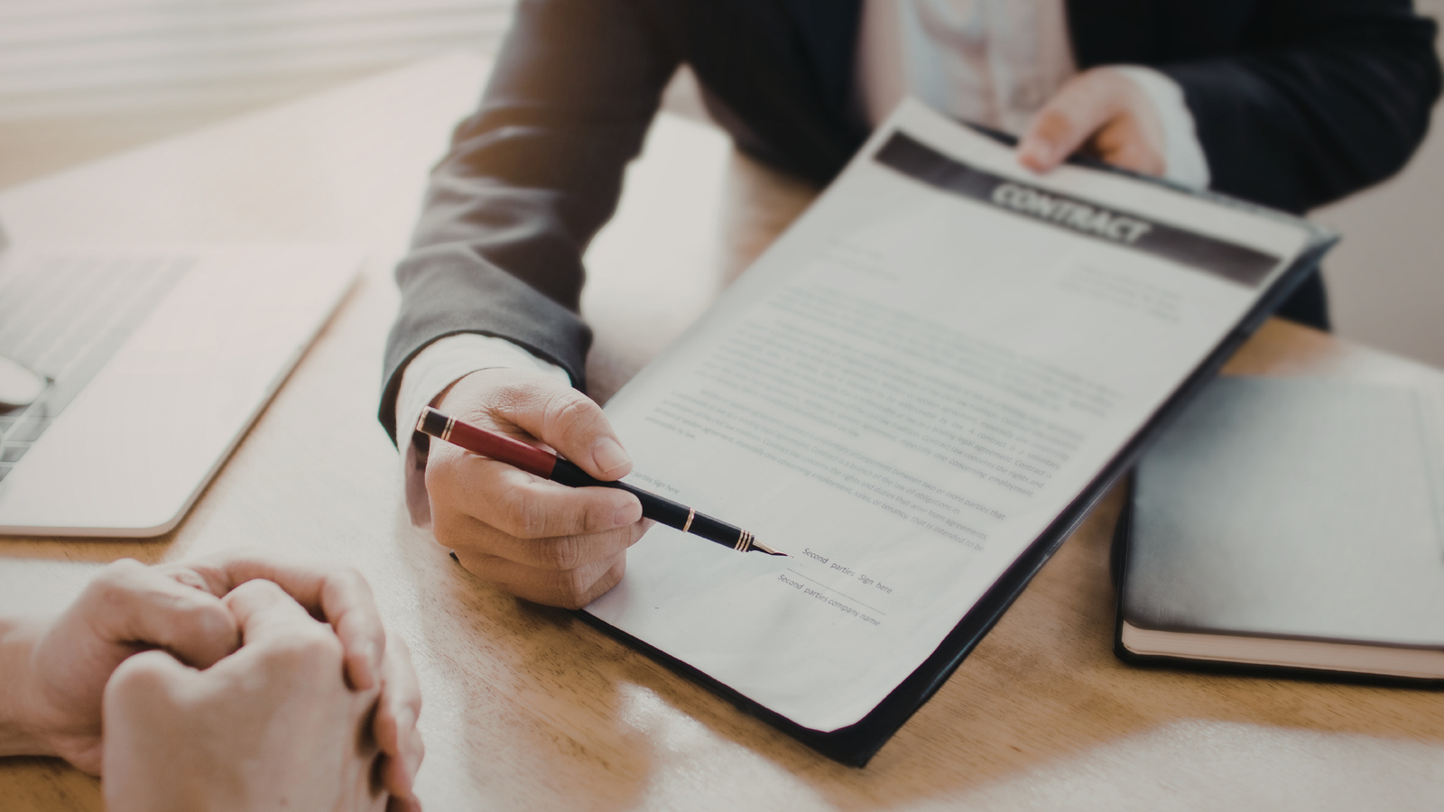 Contrato de Comodato de Imóvel: O que é, Como Funciona e Quais os Direitos das Partes